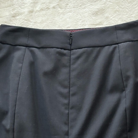 J. Crew Lightweight Original Fit Pencil Skirt, Size 2 - Picture 9 of 11